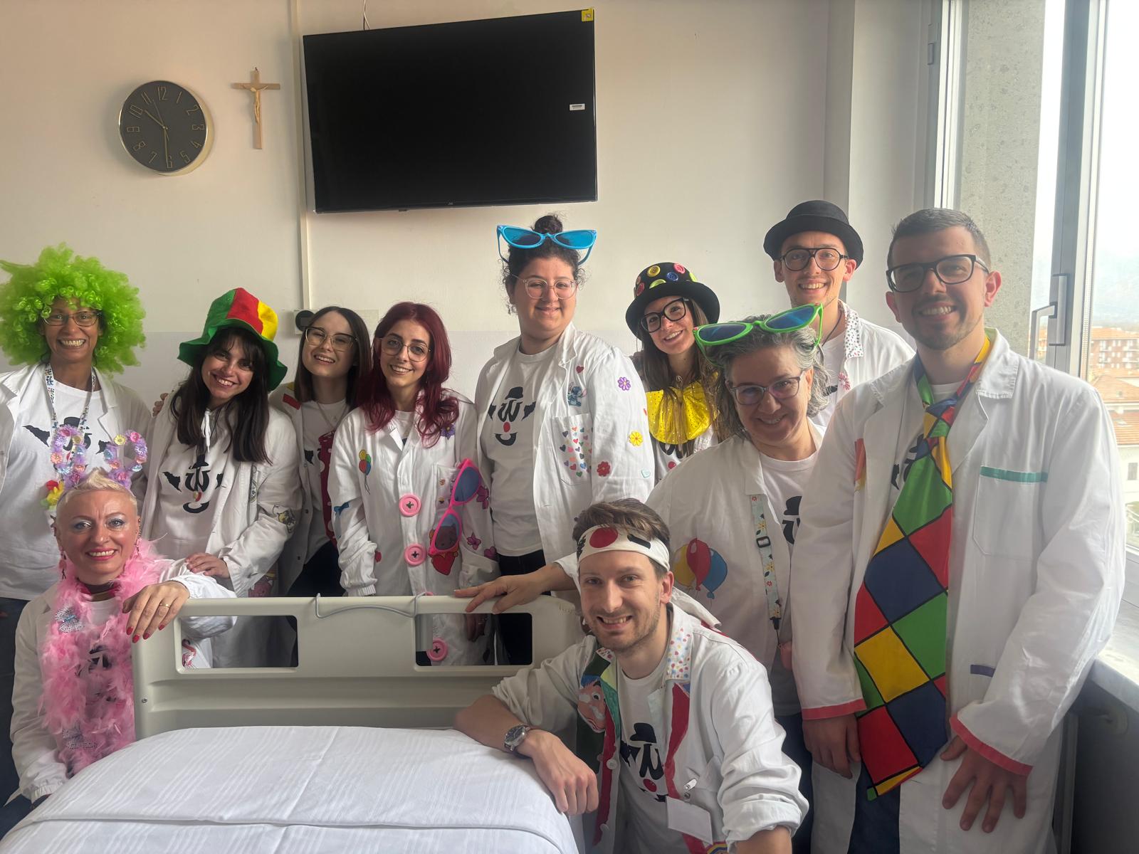 Foto 1 - Donazione Wolontari Clown