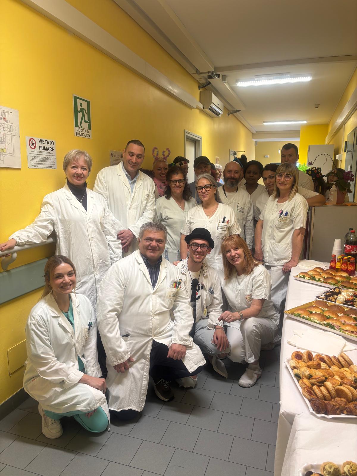 Foto 3 - Donazione Wolontari Clown